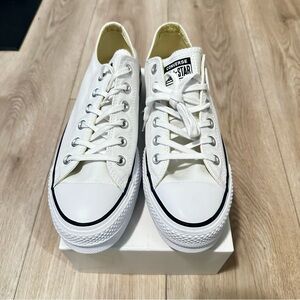 Converse Chuck Taylor All Star Lift Platform Canvas. Brand new, womens size 9.